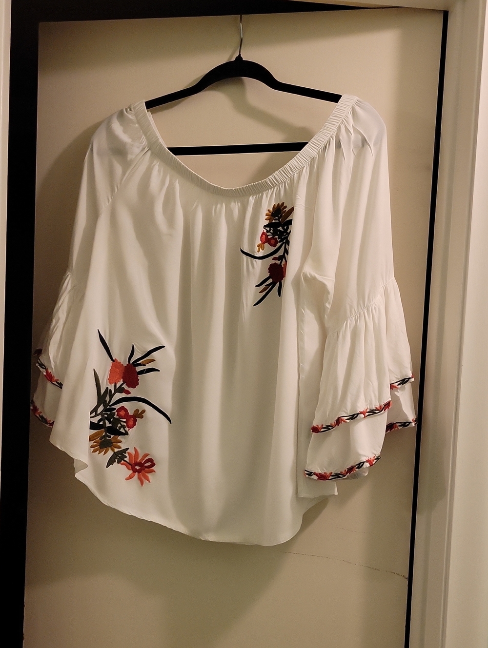 Solitaire White Off-Shoulder Floral Embroidered Tunic